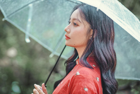 El paraguas en la historia: de accesorio de lujo a necesidad diaria El paraguas en la historia: de accesorio de lujo a necesidad diaria