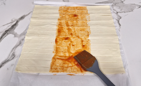 Trenza de hojaldre rellena de jamón serrano y queso