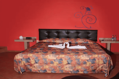 Motel Paris Morela: Confort y Privacidad en Viaje.