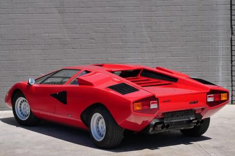 Lamborghini Countach LP400 Periscopio de 1977 que perteneció a Rod Stewart sale a la venta por bring a trailer Lamborghini Countach LP400 Periscopio de 1977 que perteneció a Rod Stewart sale a la venta por bring a trailer