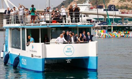  primer autobús marítimo