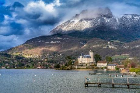 Rhône-Alpes: castillos, pueblos medievales y vistas panorámicas Rhône-Alpes: castillos, pueblos medievales y vistas panorámicas