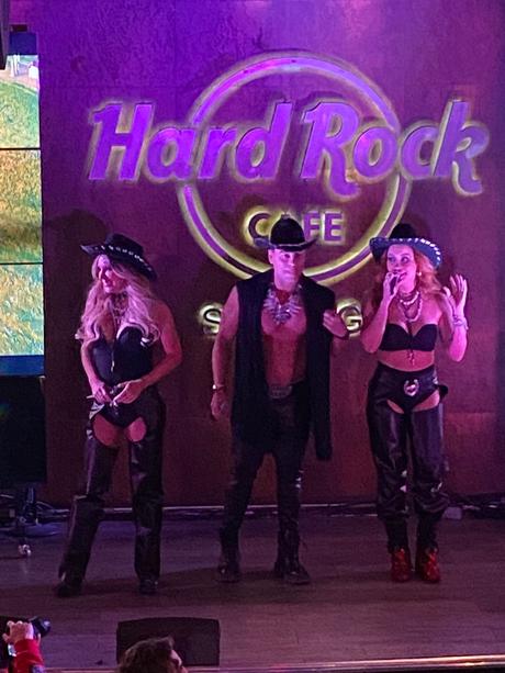 Axé Bahía hizo bailar a todos los asistentes del Hard Rock Cafe Santiago con su nueva y sensual canción “Cavalinho” Axé Bahía