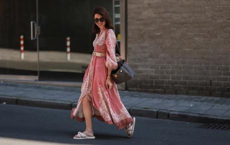 Combina Faldas Boho y Sandalias para un Look Veraniego