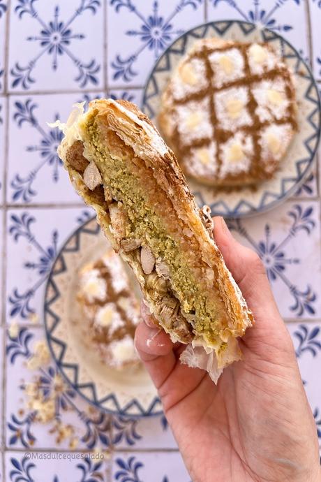 Pastela de pollo y almendras