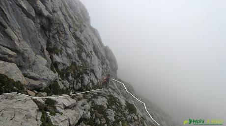 Subiendo al Pico Valdominguero