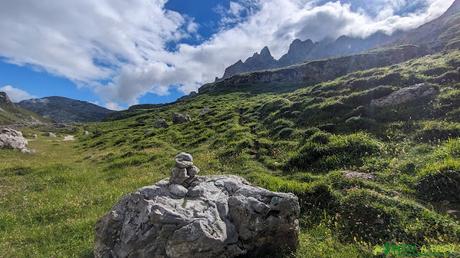 Jito en la entrada a Jidiellu