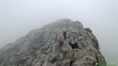 Descendiendo del Pico Valdominguero
