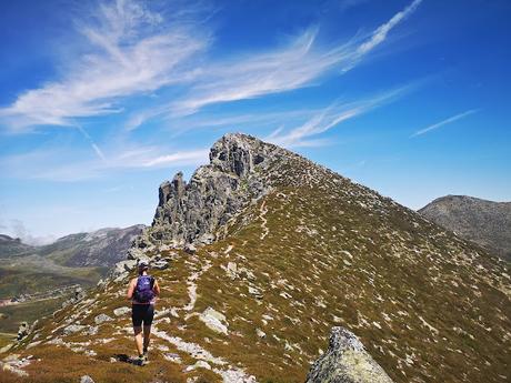 Pico Toneo y Sierra de Sentiles desde San Isidro
