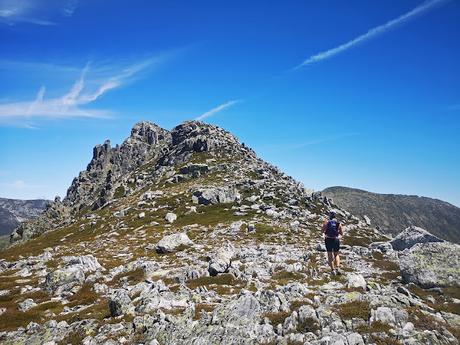 Pico Toneo y Sierra de Sentiles desde San Isidro