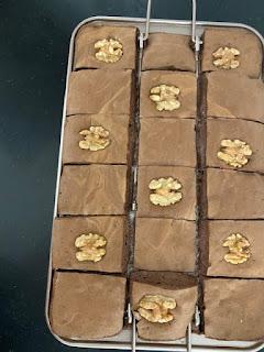 BROWNIE DE CHOCOLATE CON NUECES