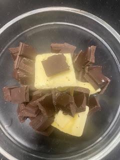 BROWNIE DE CHOCOLATE CON NUECES