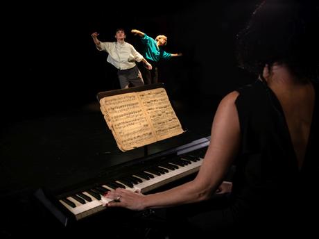 GAM: Dos generaciones danzan sin fronteras Fronteriza_4