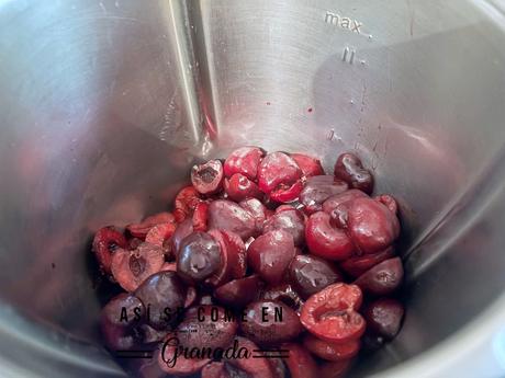 Tarta de cerezas y globos