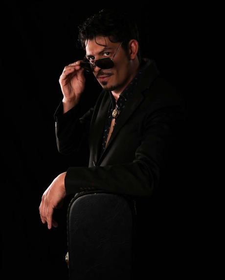 Alejo Villalobos presenta ‘Ya va siendo hora’, una canción de introspección, catarsis y resiliencia