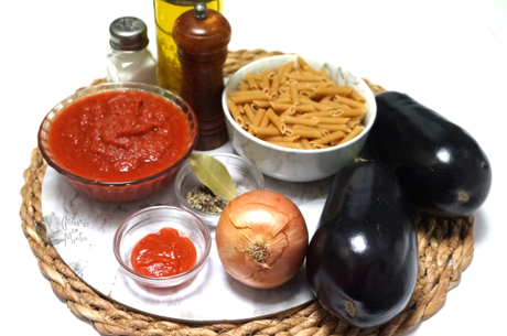 Macarrones con berenjenas y tomate Macarrones con berenjenas y tomate