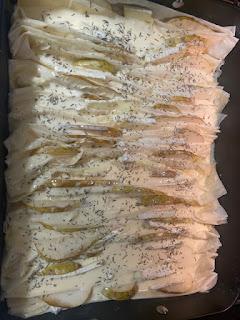 TARTA MASA FILO MAS PERA Y BRIE