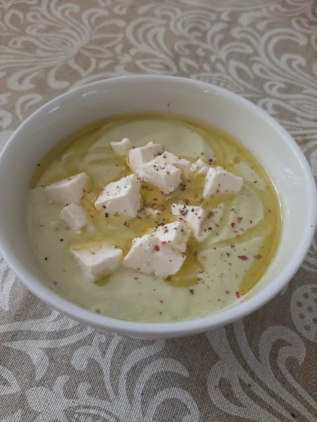 SOPA FRIA DE PEPINO Y AGUACATE