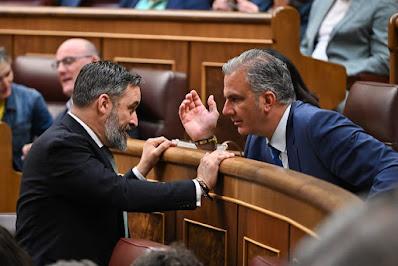 Más vale España sin Vox.