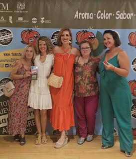 TERTULIA TOMATE HUEVO DE TORO DEL GUADALHORCE: UN TOMATE 5 ESTRELLAS