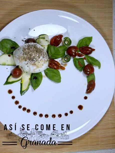 Ensalada caprese al toque balsámico