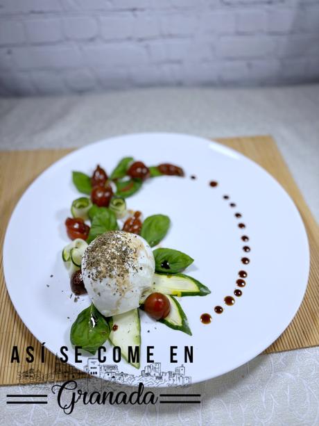 Ensalada caprese al toque balsámico