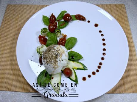 Ensalada caprese al toque balsámico