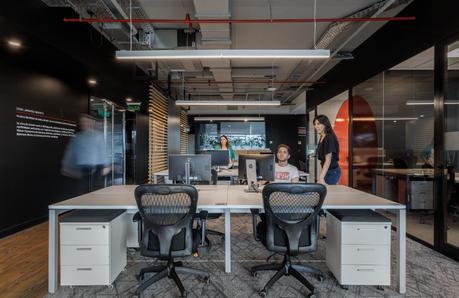 Oficinas Nissan, Buenos Aires / Contract Workplaces