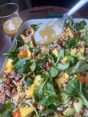 ENSALADA DE LENTEJAS , MANGO, ATUN Y AGUACATE ENSALADA DE LENTEJAS , MANGO, ATUN Y AGUACATE