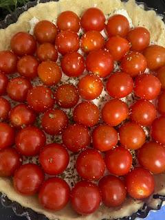 QUICHE DE TOMATITOS CHERRY Y BURRATA