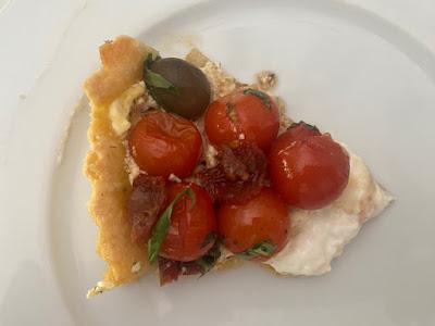 QUICHE DE TOMATITOS CHERRY Y BURRATA