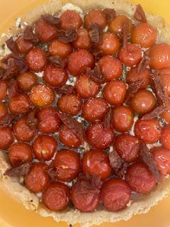 QUICHE DE TOMATITOS CHERRY Y BURRATA