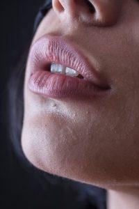 Cómo cuidar e hidratar los labios en verano Cómo cuidar e hidratar los labios en verano