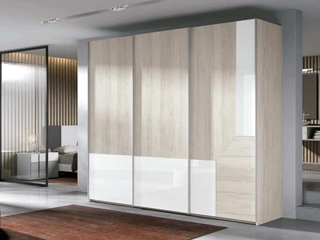 ¿Armarios de Correderas o Batientes?