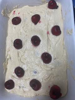 BIZCOCHO CON CEREZAS