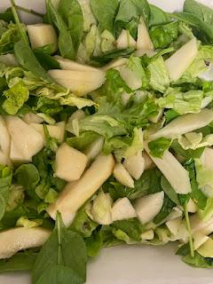 ENSALADA DE PERA Y MORAS