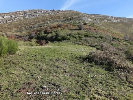 Alto San Lorenzo-Busbarraz-La Cuḷḷada Villaús-La Falguera-El Michu
