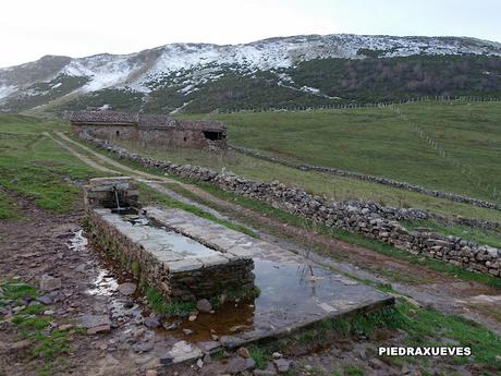Alto San Lorenzo-Busbarraz-La Cuḷḷada Villaús-La Falguera-El Michu