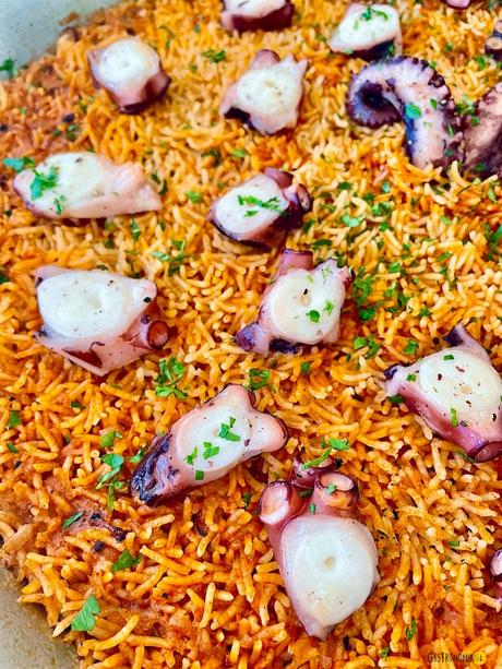 Arroz con pulpo y alioli de olivas negras