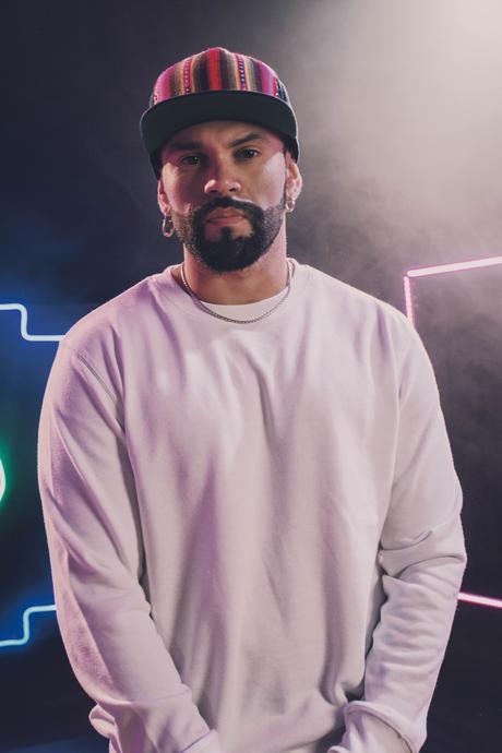 Akawui revitaliza la herencia Mapuche en su nuevo sencillo: «Que Suene el Kull Kull» 8751510c-b49e-07c6-b420-b13a5ee17114