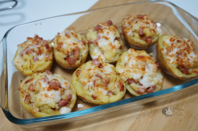 Patatas rellenas de bacon y queso