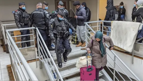 Se multiplican los desalojos para un «París de tarjeta postal»