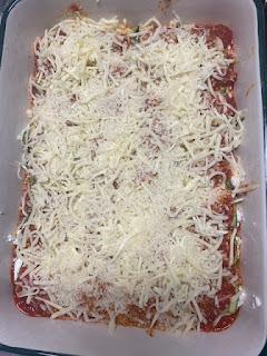 ROLLITOS DE CALABACÍN CON RICOTTA Y TOMATE