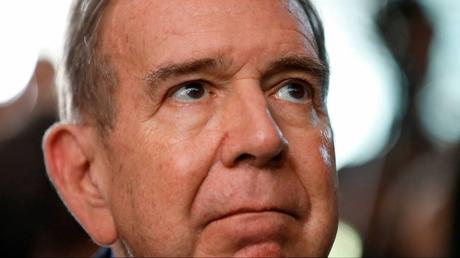 Opositor Edmundo González, títere de María Corina Machado