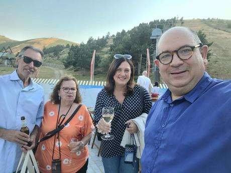 Experiencia «Cordero y Estrellas» en Valdesquí: Cena gourmet y observación astronómica