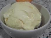 Helado arroz leche salsa frutos rojos