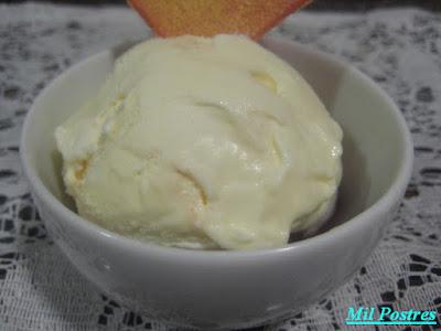 HELADO DE ARROZ CON LECHE CON SALSA DE FRUTOS ROJOS