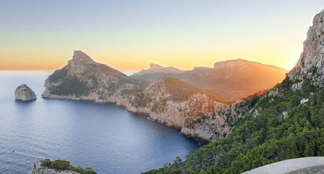 Ruta por las cuevas y calas secretas de Mallorca