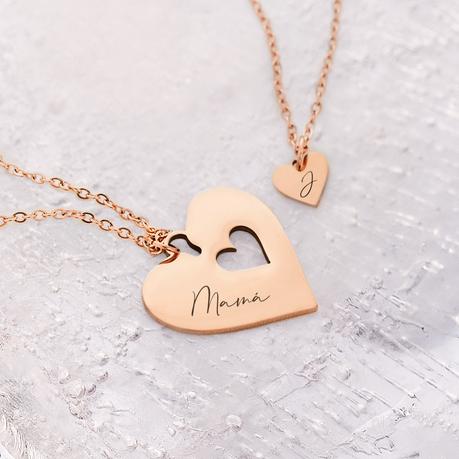 Dije Mamá e hija en oro 18k Dije Mamá e hija en oro 18k