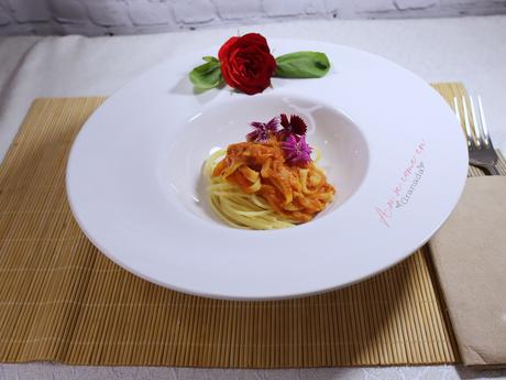 Espaguetis sin gluten con salsa cremosa de mar